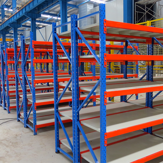 Medium duty storage rack